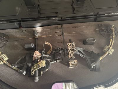 Bear Archery Compound Bow - Hunting Package with Case