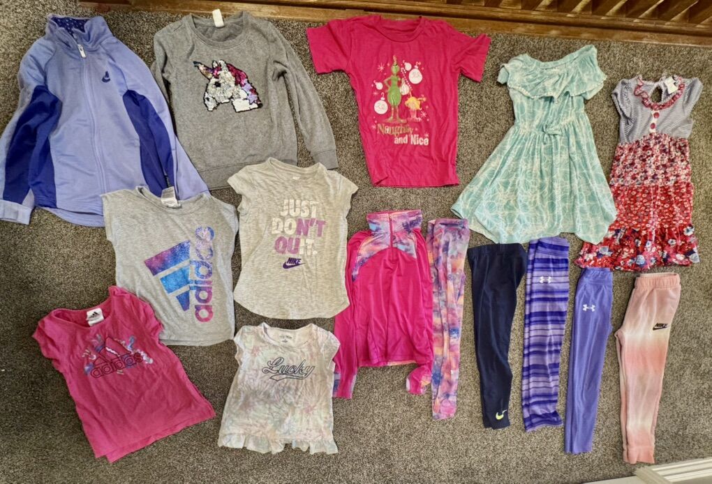 Cute size 6’s.  Nike, Adidas, last 2 size 6/7.