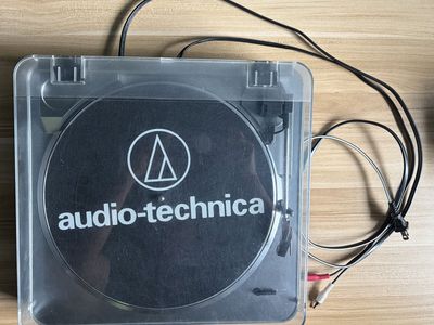 Audio-Technica AT-LP60 Fully Automatic Belt-Drive Record Player