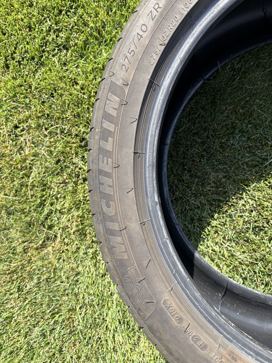 4 Michelin 275/40ZR20 Extra Load Tire 300$