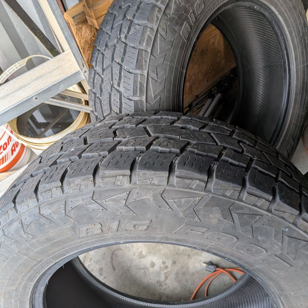 LT 275/65 R20