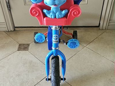 Kid's Bicycle 12" Schwinn with Training Wheels