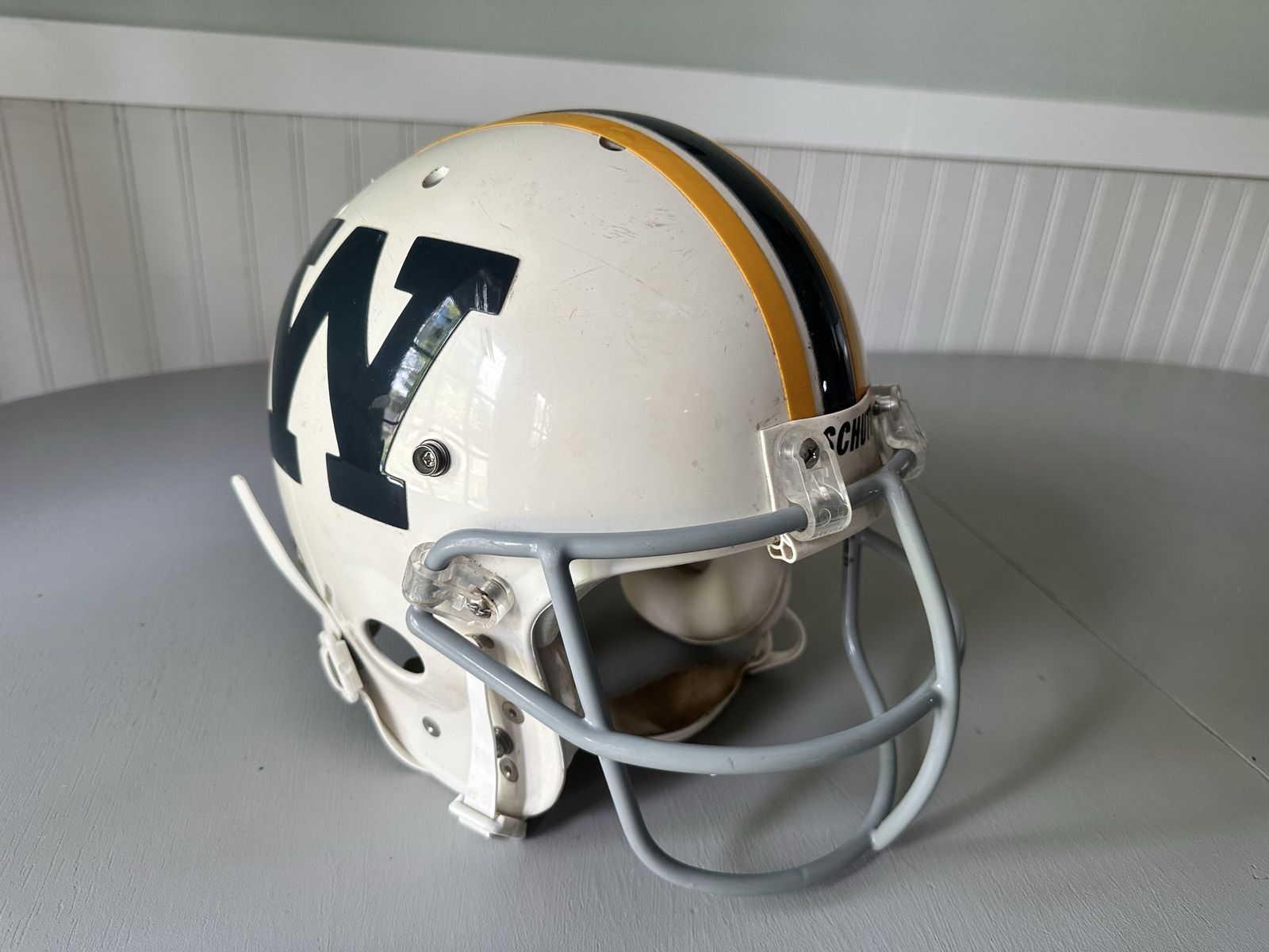 Washington Huskies Throwback White Helmet