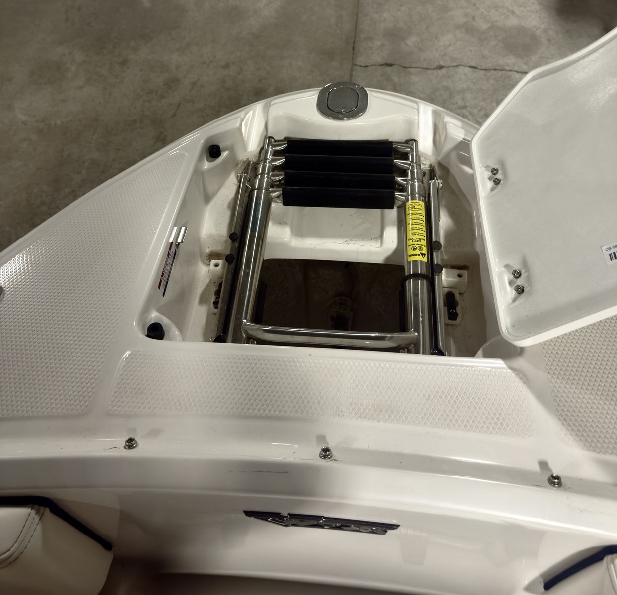 Main image 3