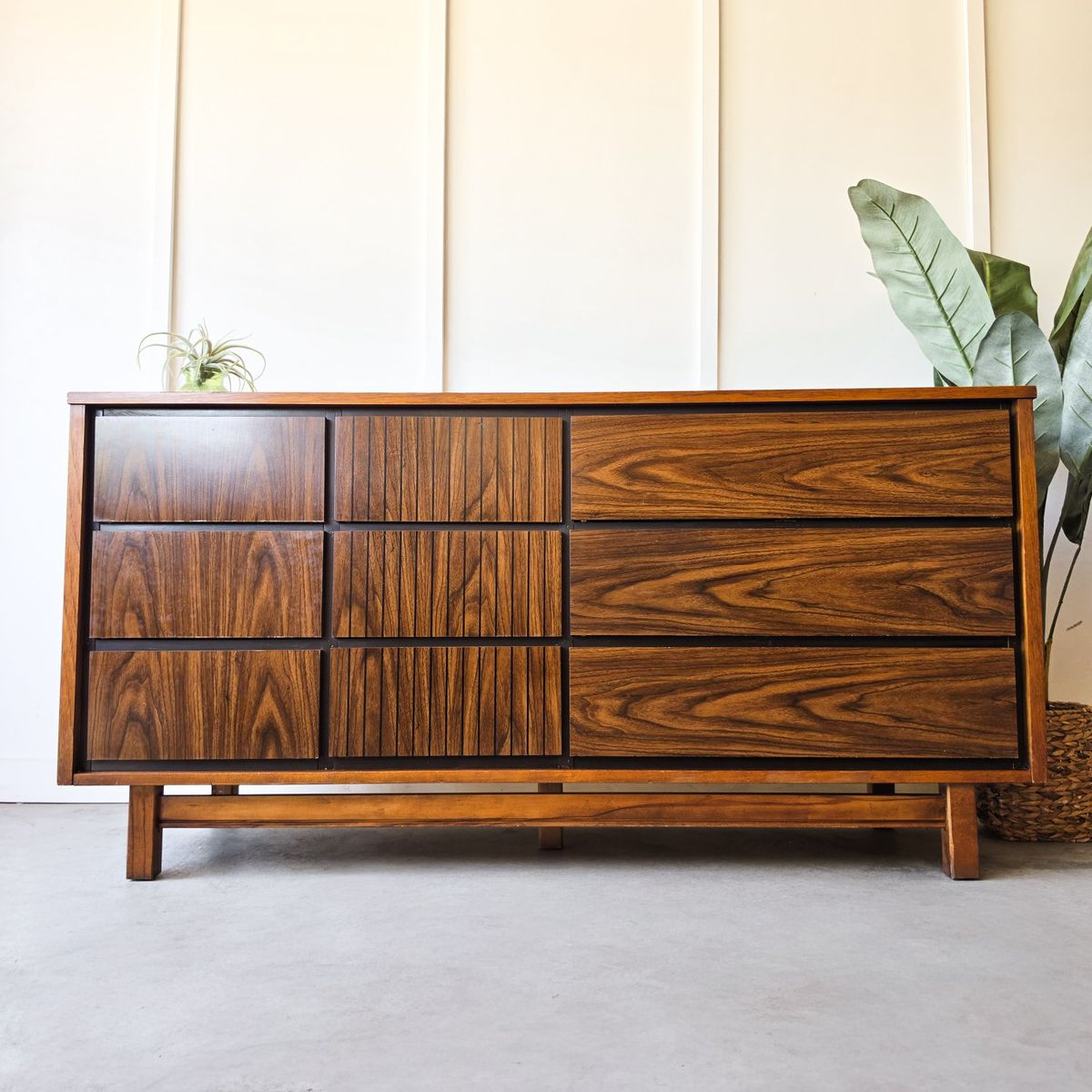 *FREE DELIVERY* Vintage MCM Dresser!