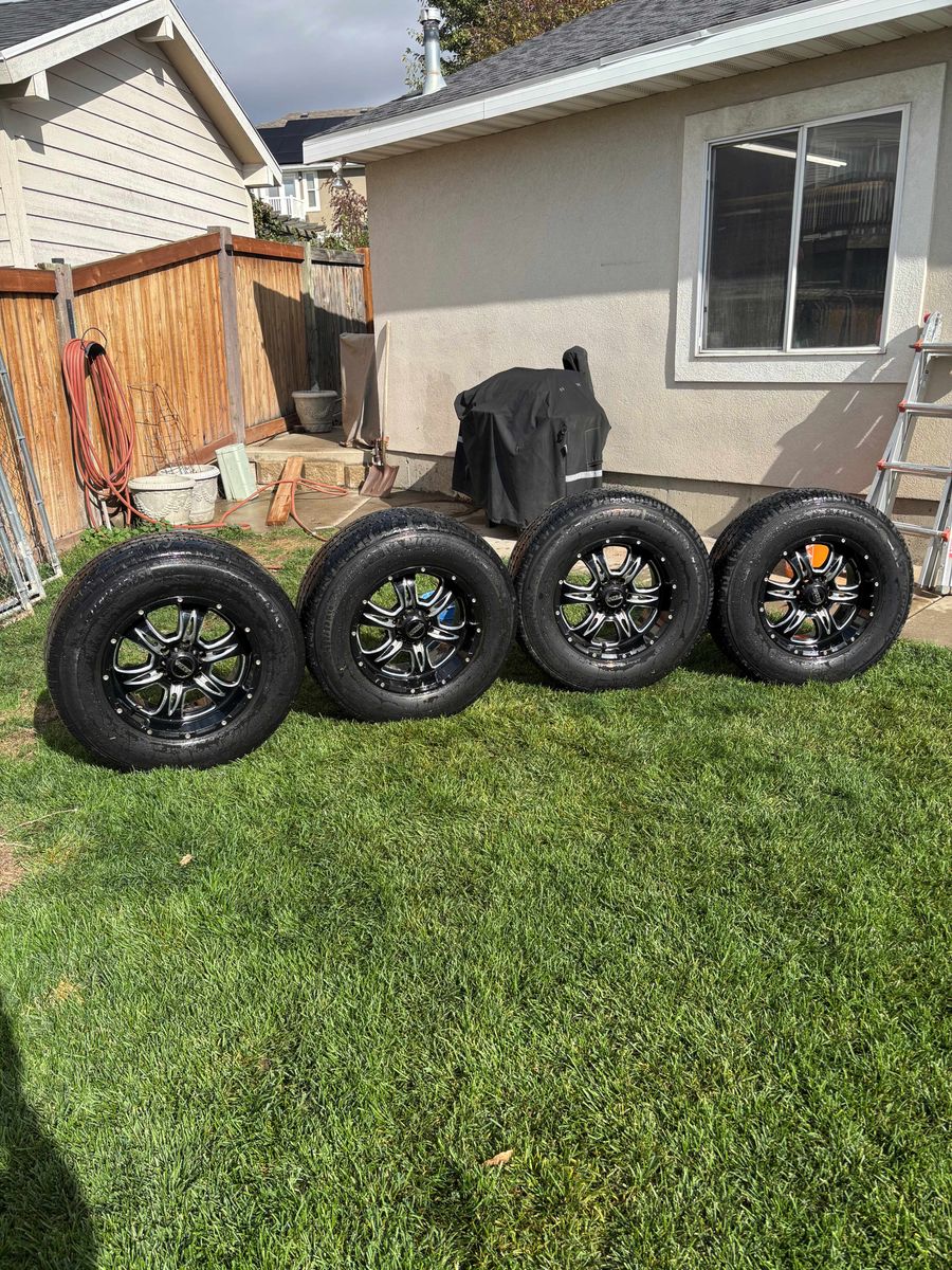 Michelin tire and Ulta rims 265/70r18