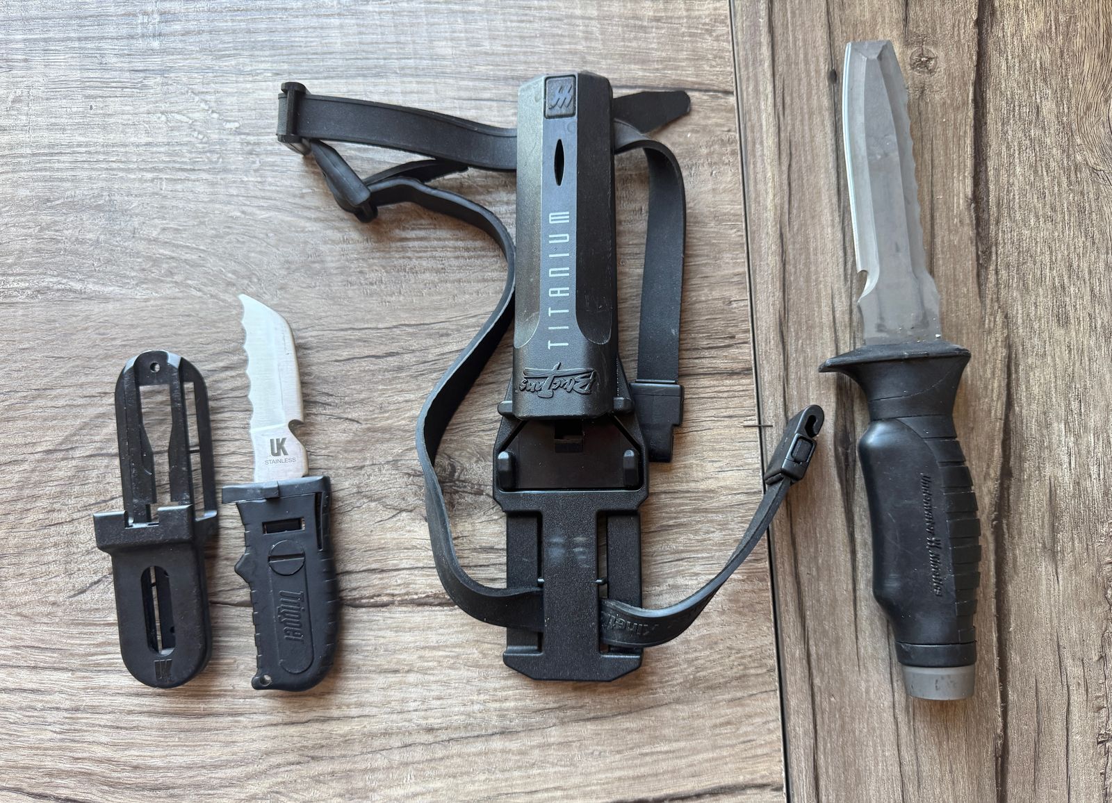 SCUBA Dive Knives - Blue Tang Titanium and UK Trigger Stainless