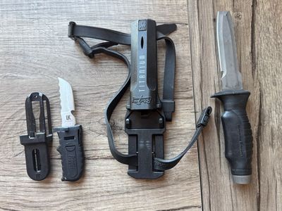 SCUBA Dive Knives - Blue Tang Titanium and UK Trigger Stainless