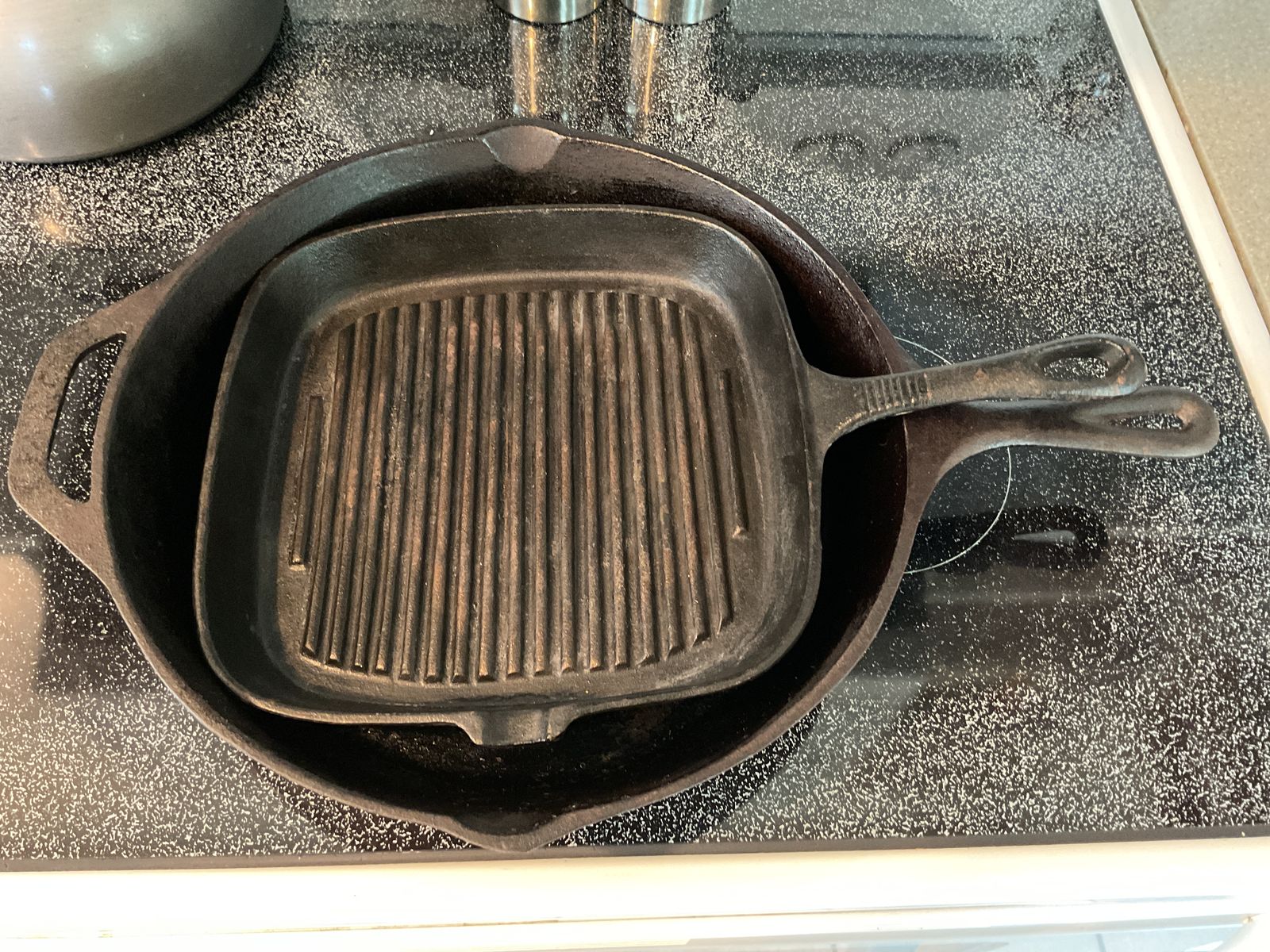 9” Heuck Cast Iron Panini  & 12” Utopia Kitchen Cast Iron Pans