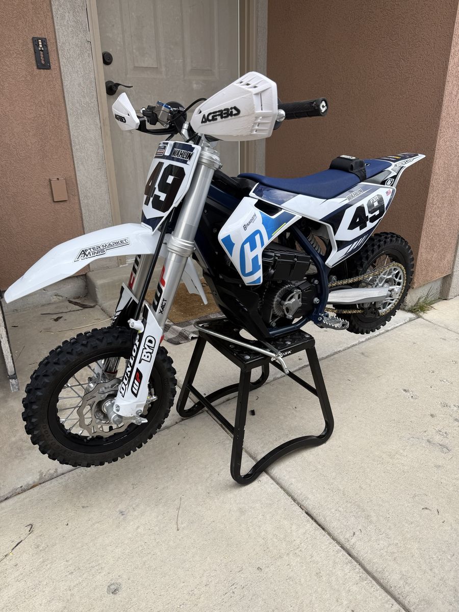 2024 Husqvarna E3