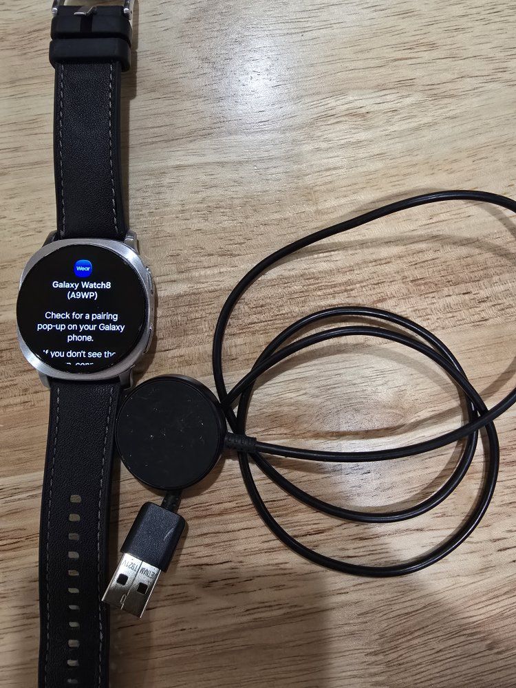 Samsung Galaxy Watch8 (A9WP) Smartwatch - Silver Case, Black Leather Band + Charger