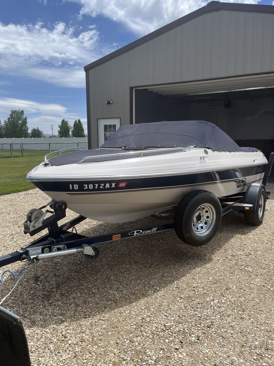 Reinell Boat