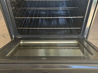 Very Nice GE Gas Range Stove