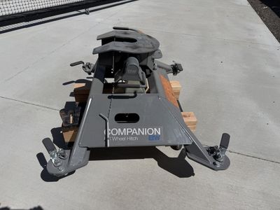 B-W Companion 5th wheel hitch