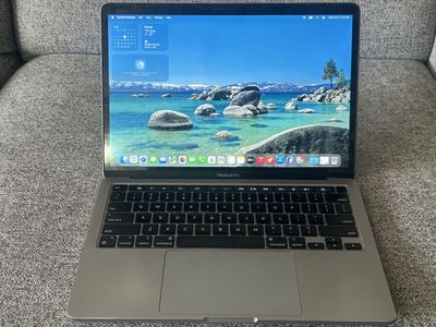 2020 MacBook Pro M1 8gb RAM 500gb SSD