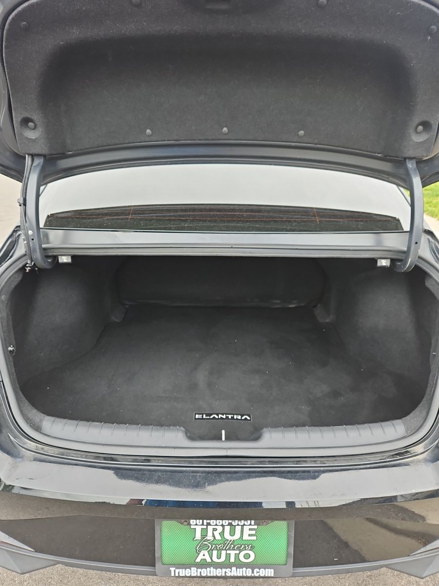 Main image 15