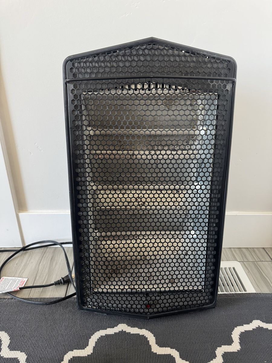 Pelonis quartz space heater