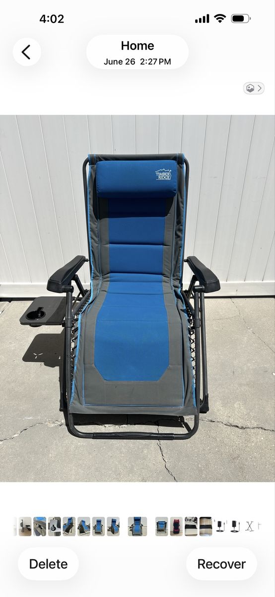 Timber Ridge Zero Gravity Lounge Chair