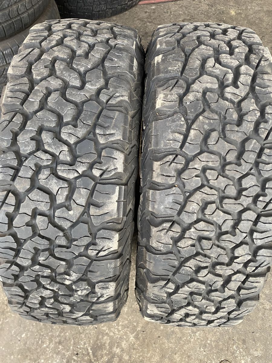 2 TIRES BFGOODRICH LT215-75-15 ALL TERRAIN 85% TREAD GOOD CONDITION FREE ISTALL BALANCE