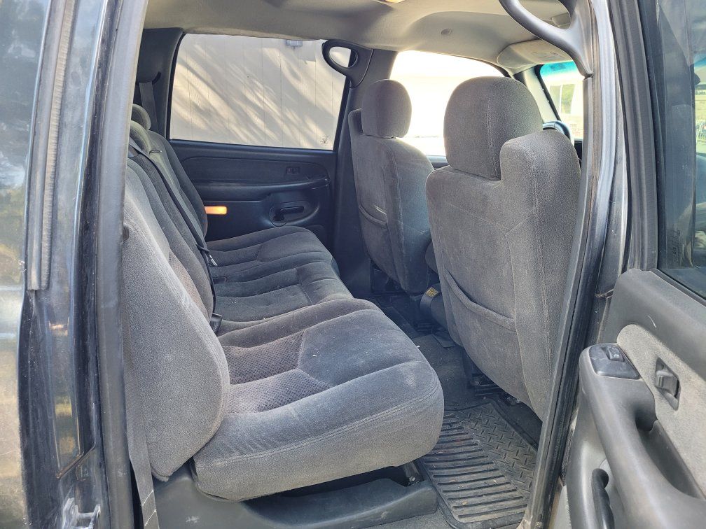 Main image 6