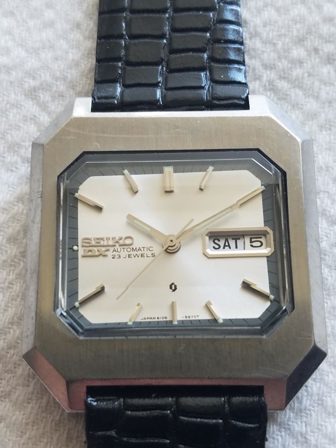 I’m selling a used vintage Seiko 6106-5480 in a Square shaped Stainless-steel case