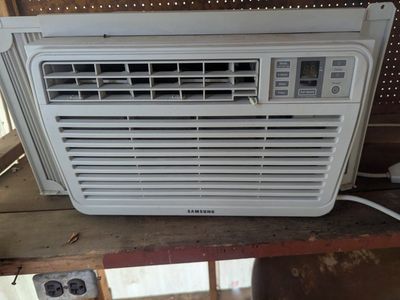 6000 BTU Window A/C unit
