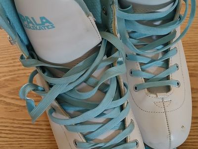Women's Roller Skates