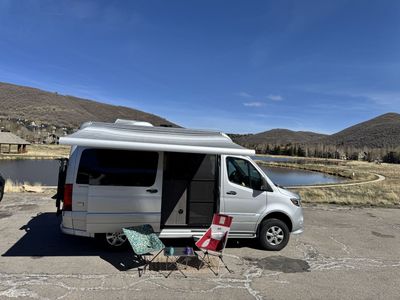 AIRSTREAM INTERSTATE 19 4WD