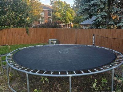 14' Round Outdoor Trampoline