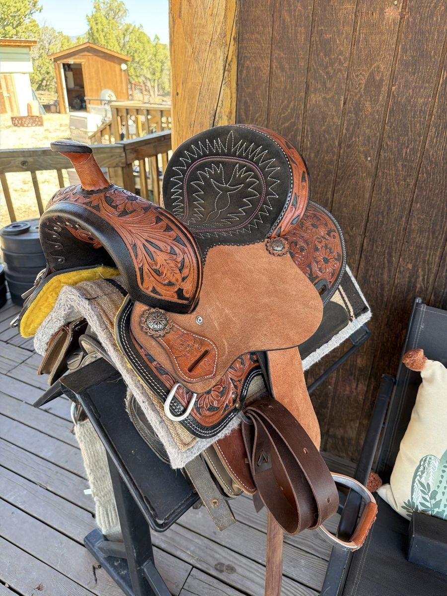 Royal King Kids Western Saddle, 12" Seat, 7.5" Gullet - Tooled Leather, New Condition