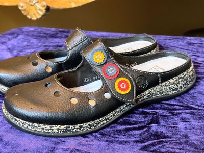 Rieker Antistress Womens Black Leather Floral Cutout Mule Clogs Size EU 42 US 10