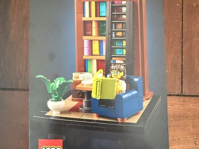 Lego Books Are My Passion 40698