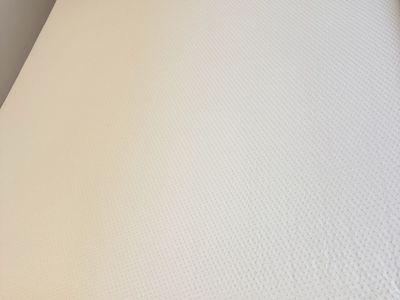 Queen mattress - Almost new