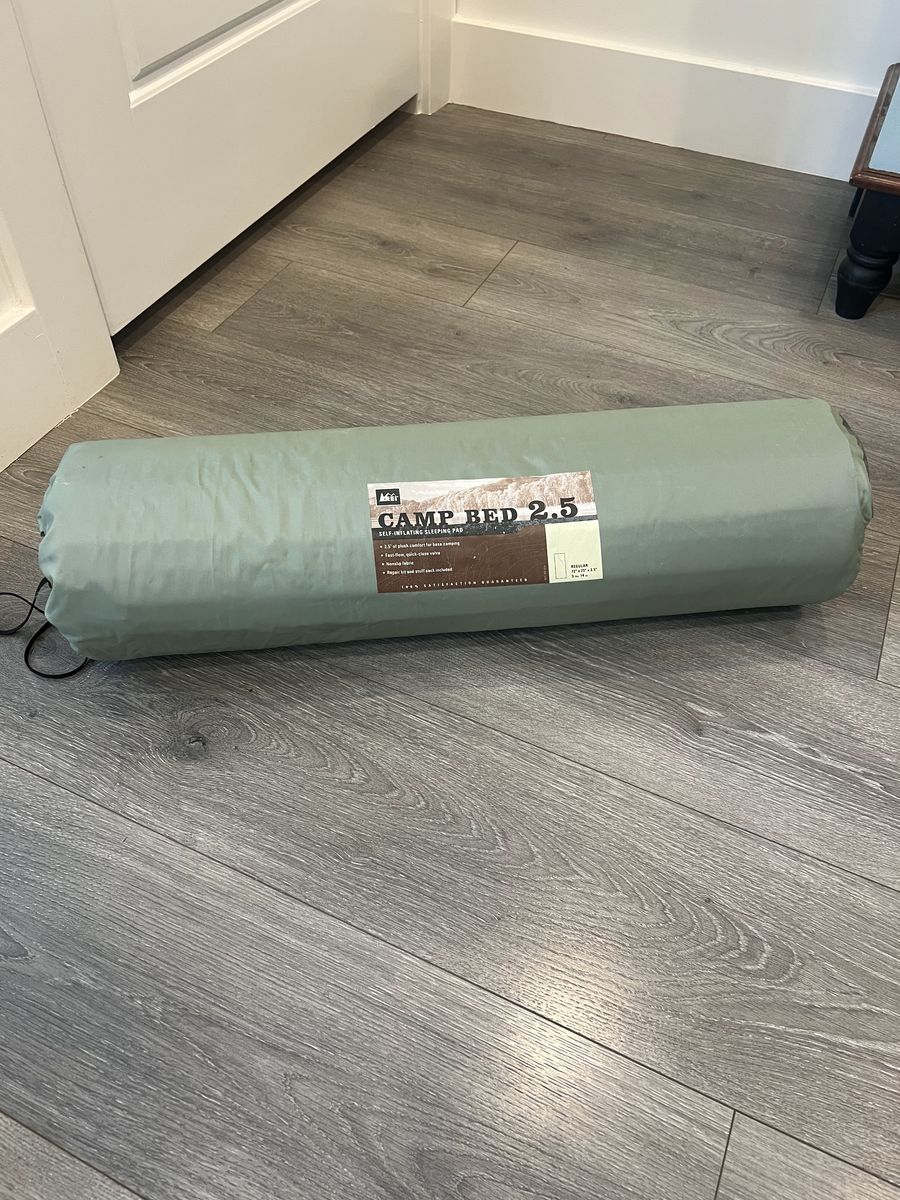 REI Camp Bed 2.5 Self-Inflating Sleeping Pad - Regular Size