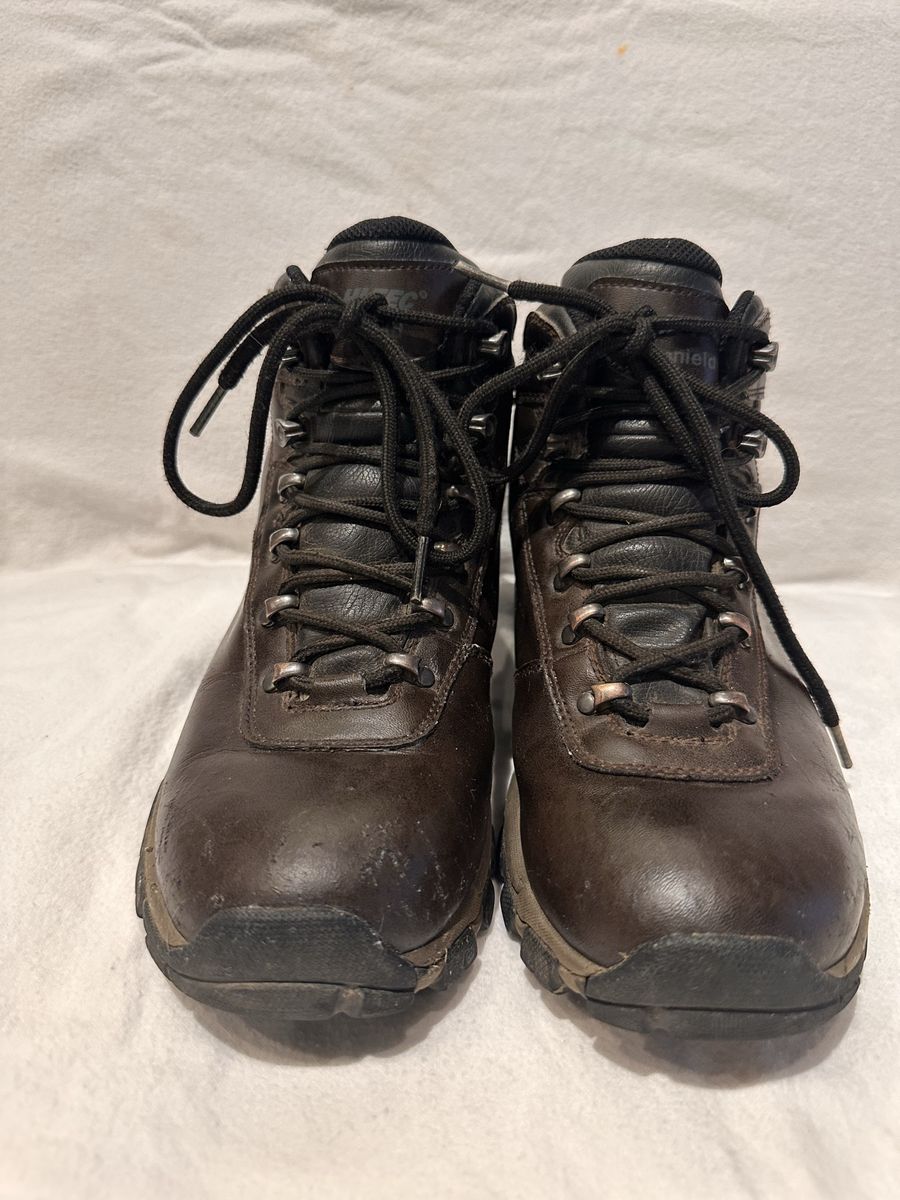 Hi-Tec women’s size 8 Gore-Tex brown leather mid hiking boots
