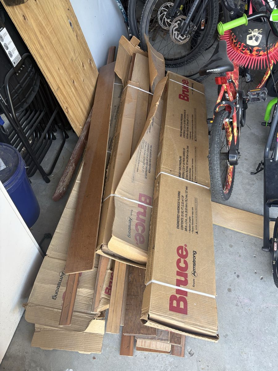 *FREE* Bruce by Armstrong Engineered Hardwood Flooring - 25 sq ft, 3/8" x 3" x 5”- Factory Finished