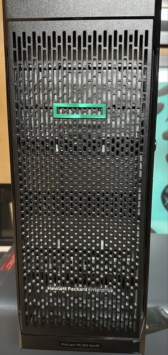HP Proliant ML350 Gen 10 server