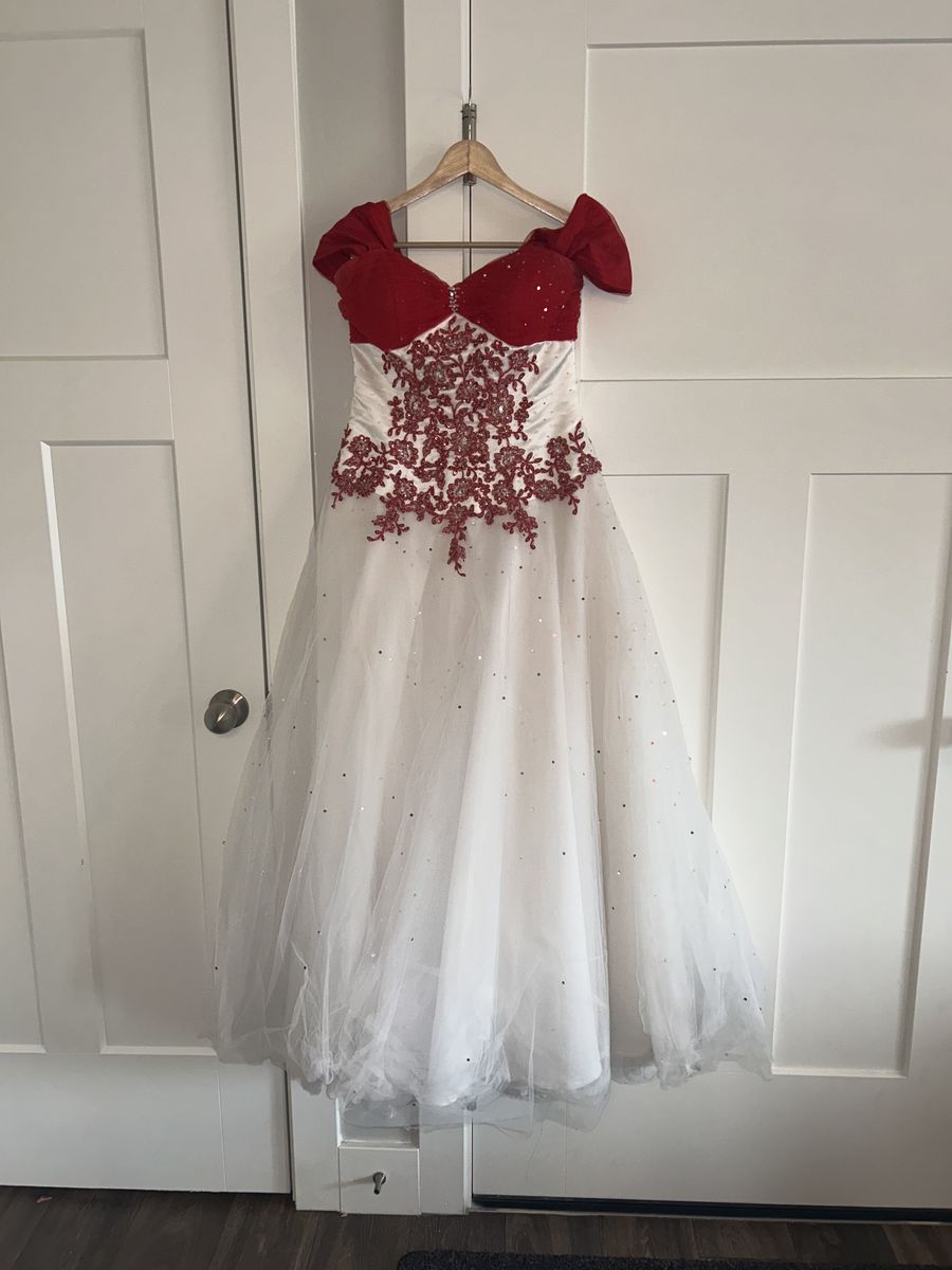WHITE AND RED FORMAL DRESS