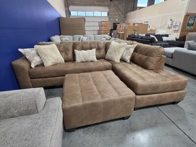 2-PIECE SECTIONAL + OTTOMAN SET