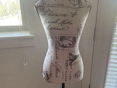Mannequin Display - SereneLife (52-64”)