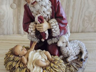 Santa Kneeling at Manger with Baby Jesus Figurine Nativity Scene 8"×8"
