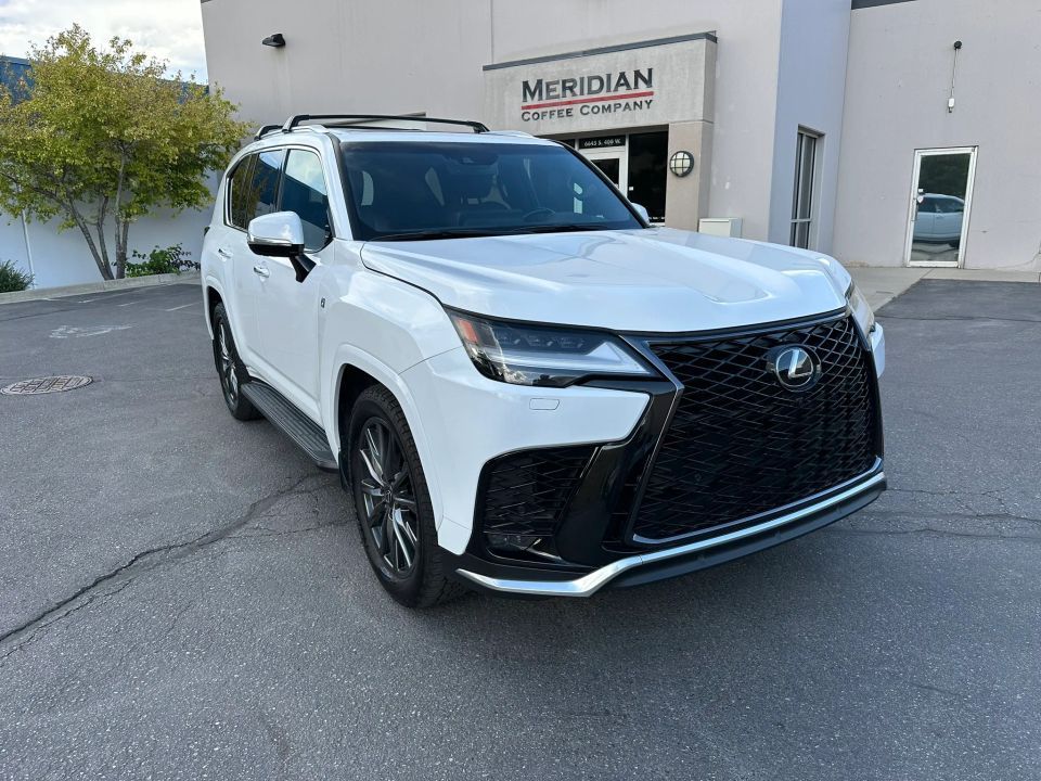 2023 Lexus LX 600 F SPORT Handling