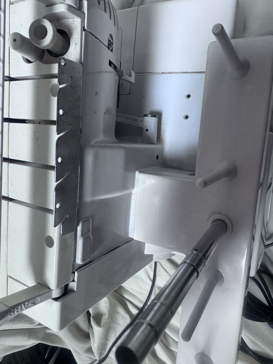 Main image 6