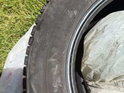 Bridgestone Blizzak WS90 215/65R16 98H Tubeless Radial M+S Winter Tire