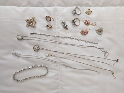 Vintage Jewelry - Opal necklaces, bracelets, earrings