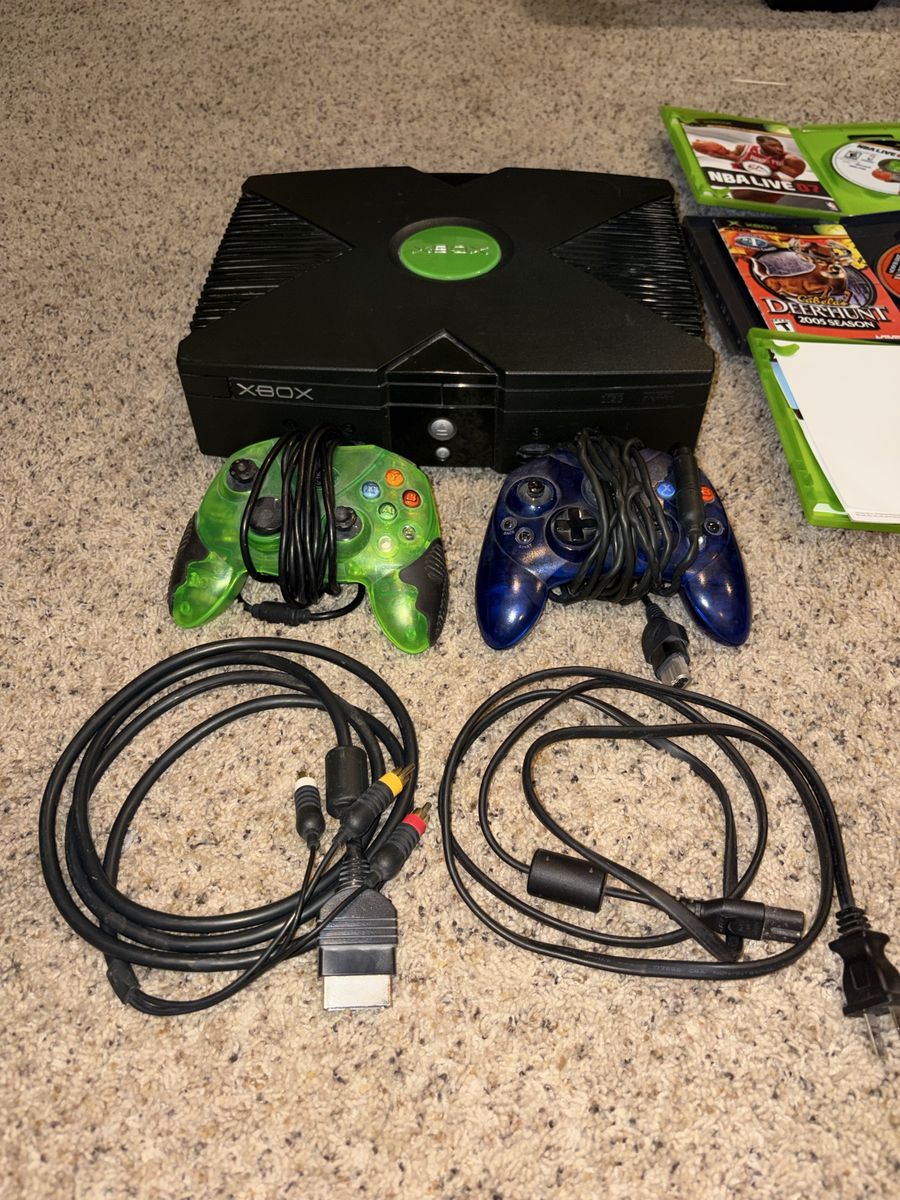 Original Microsoft Xbox Console Bundle with 2 Controllers Cables and Games