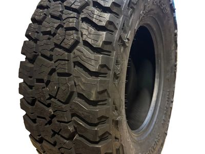 2 MICKEY THOMPSON BAJA BOSS A/T BSW LT 315 70 17 121/118Q 10PLY TIRE 331024001