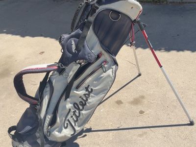 Titleist Golf Bag Stand Bag White/Blue/Red - Used Golf Equipment
