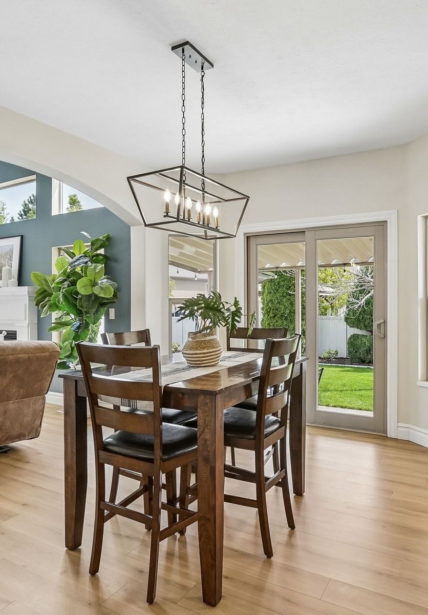 Counter Height Table & 8 chairs