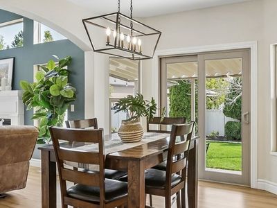 Counter Height Table & 8 chairs